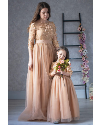Золотые вечерние платья мама и дочка